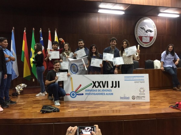 La UNT obtuvo ocho distinciones en un encuentro de jóvenes investigadores